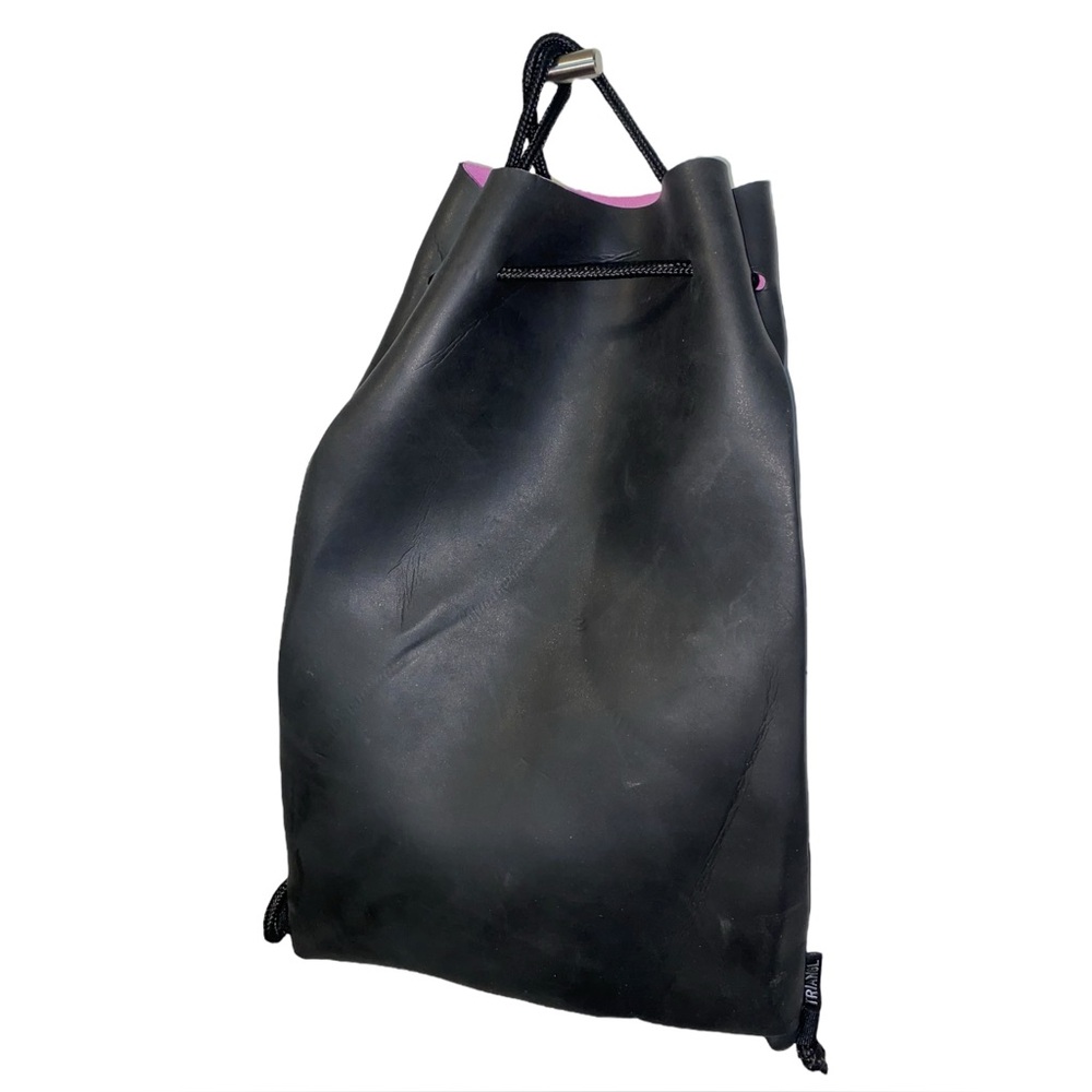 TRIANGL ☆ Neoprene Sling Backpack ☆ Black 10"x16" Lightweight Beach Bag
